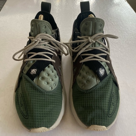 NIKE Huarache Type Olive Green Bone Men’s Sneakers BQ5102-300 Size 10 - Picture 1 of 7